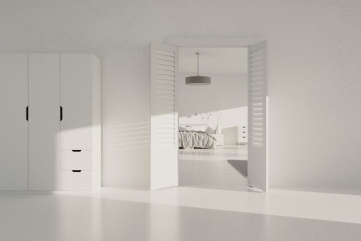 Minimalistisch interieur met strakke lijnen en neutrale tinten
