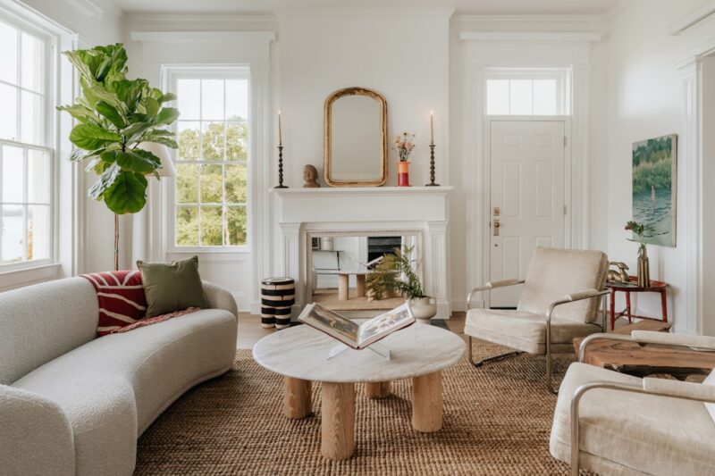 White living room (IG: @clay.banks)
