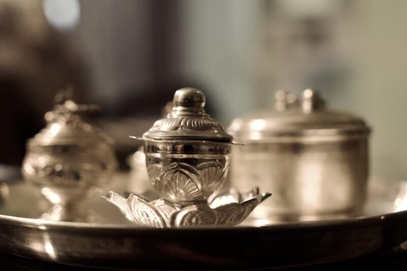 vintage perfume holder called Ittradaan.